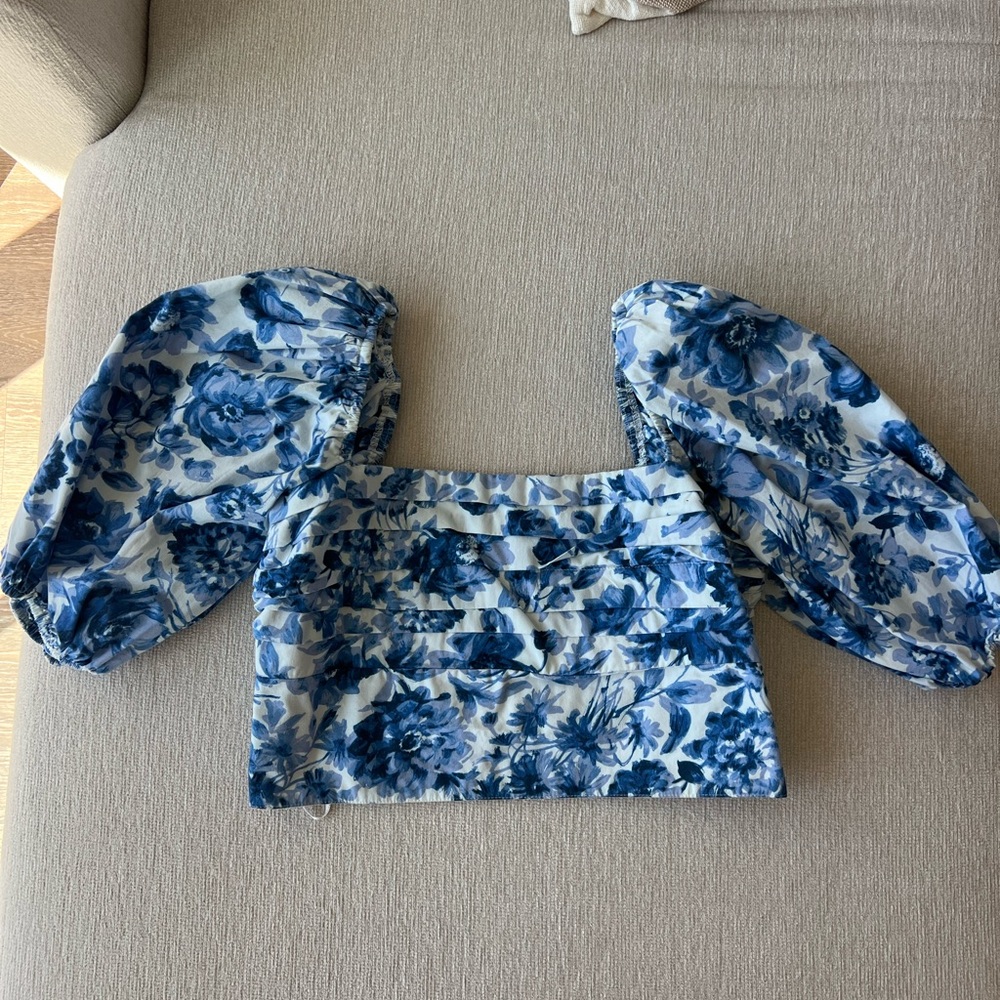 Abercrombie & Fitch Floral Blue Puff Sleeve Top